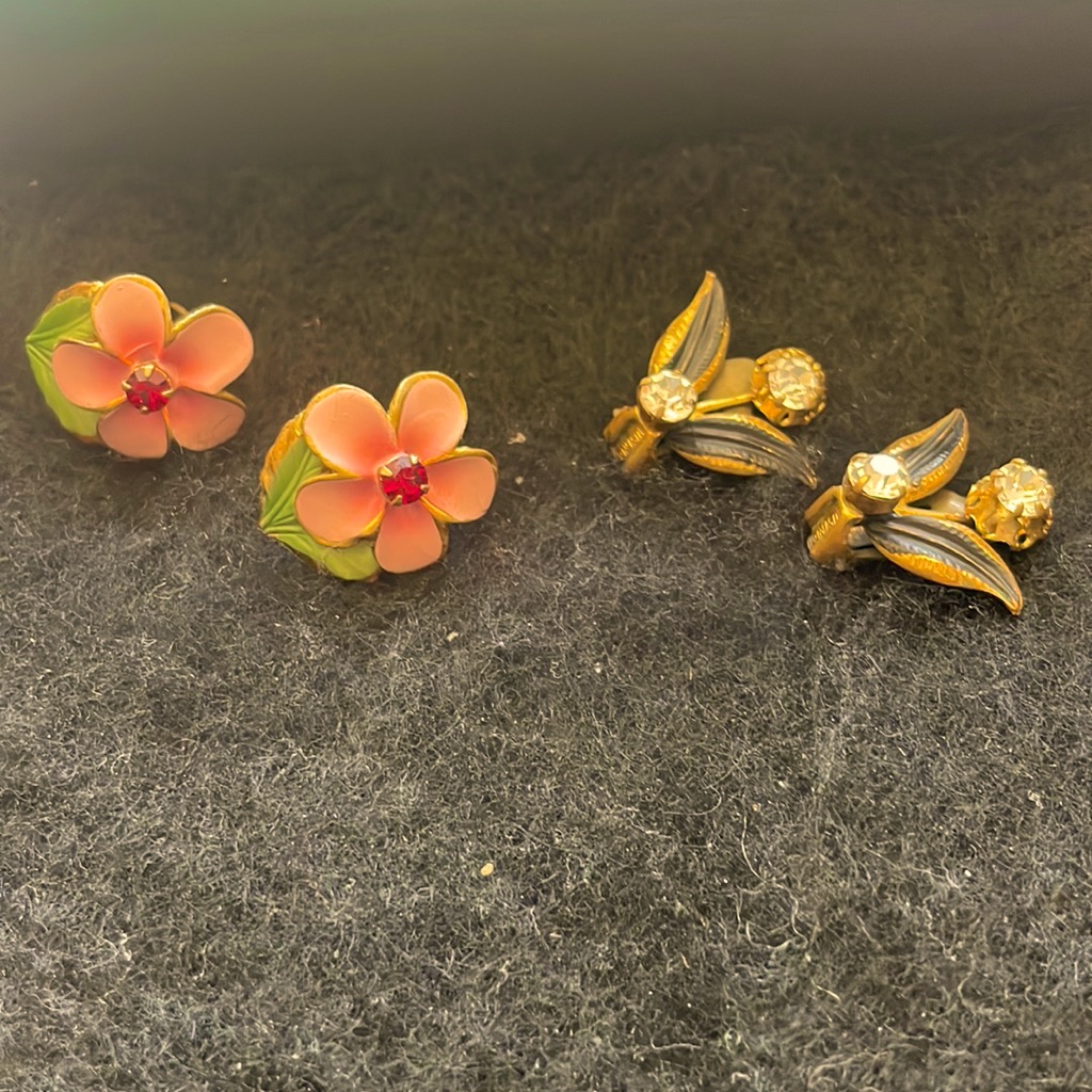Vtg Earrings